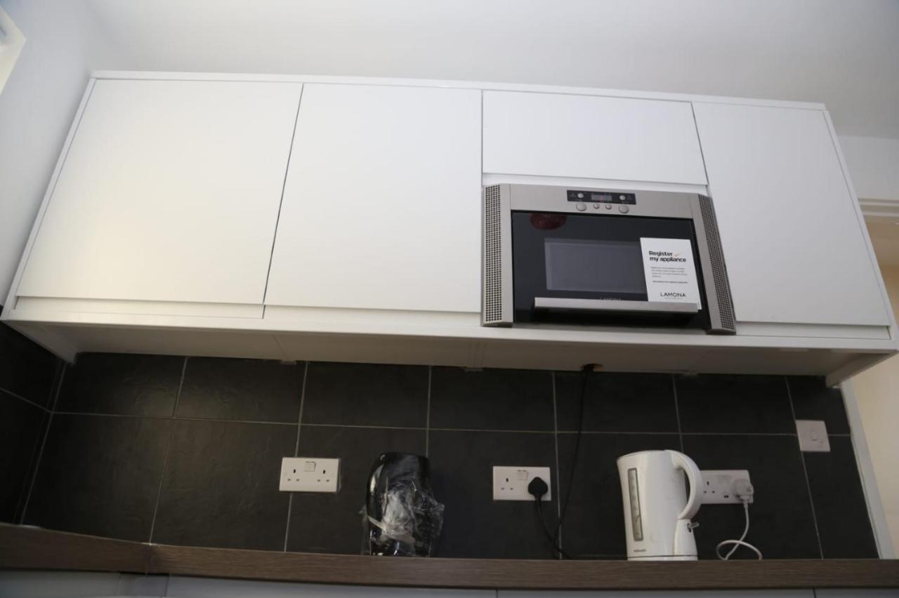A A Guest Rooms Thamesmead Erith Exteriör bild
