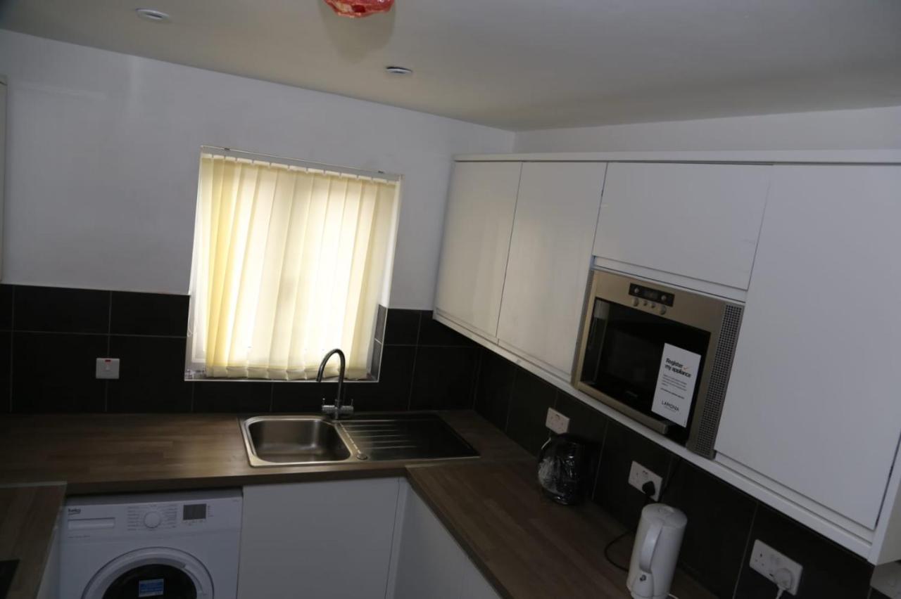 A A Guest Rooms Thamesmead Erith Exteriör bild